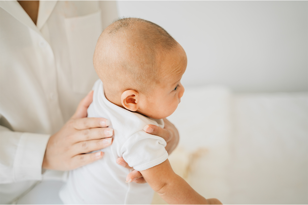 Why It’s Great to Burp Your Baby (And How to Do it Right!)